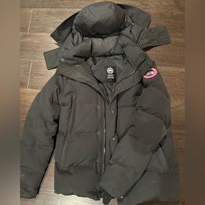 New Men’s Short Canada Goose Jacket